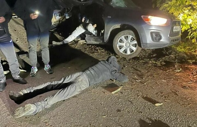 В Татарстане пассажир Mitsubishi погиб после жесткого столкновения с деревом — видео