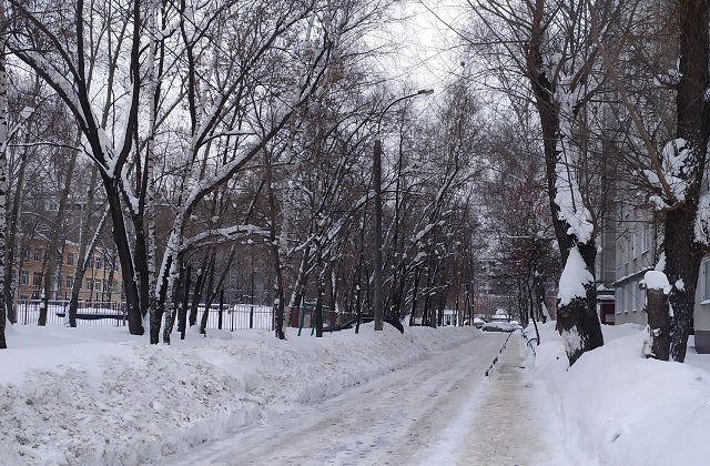 Жителей Казани хотят обязать платить за вывоз снега из дворов
