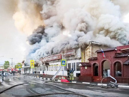 Стали известны новые подробности о пожаре в торговом центре в Нижнекамске 