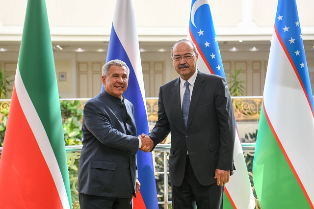 «Укрепляя дружбу»: итоги первого дня рабочего визита Минниханова в Узбекистан