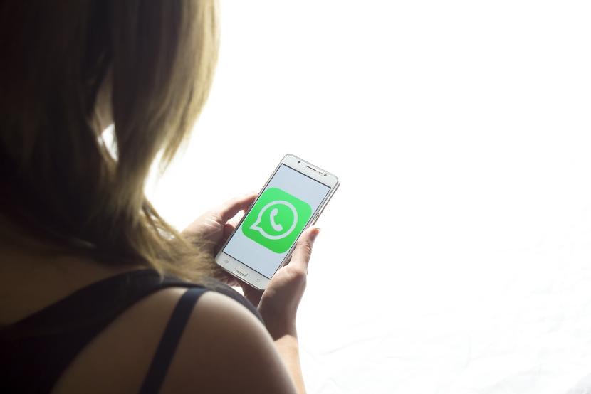 В WhatsApp появилась «текстовая бомба», которая ломает мессенджер