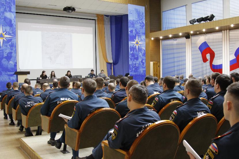 В офис татарстанского управления МЧС пришли с обыском сотрудники ФСБ