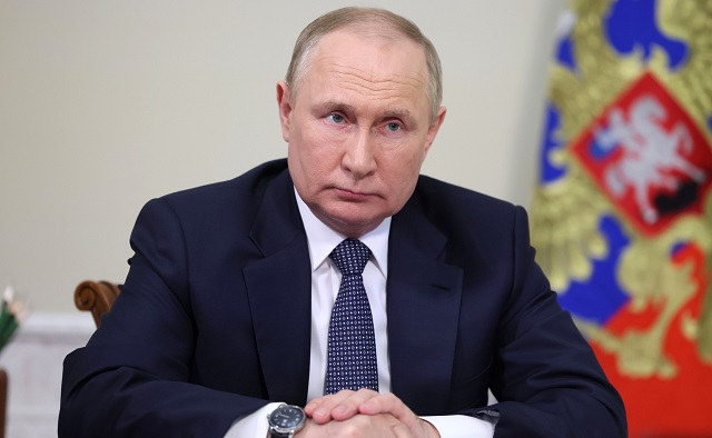 Путин призвал власти уделять больше внимания производству отечественной медтехники