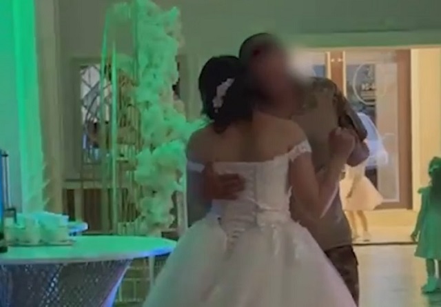 «Лучший подарок»: мобилизованный татарстанец удивил дочь, приехав к ней на свадьбу