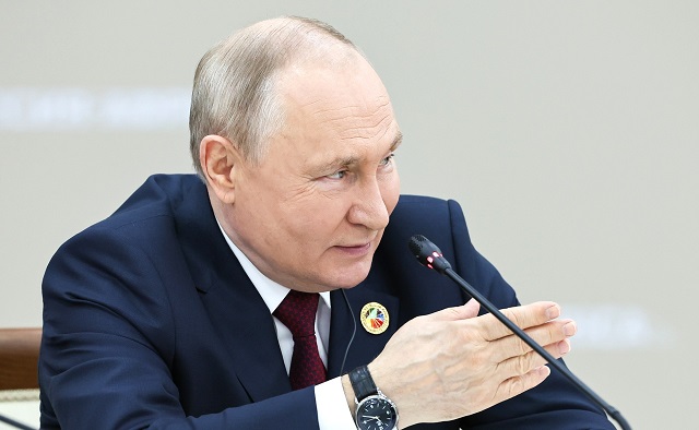ВЦИОМ: уровень доверия россиян Путину составил 77,3%