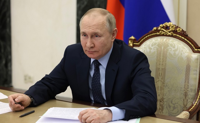 Президент России подписал закон о запрете смены пола