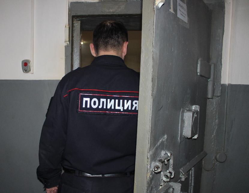 В Казани задержали банду вымогателей, похищавших и пытавших людей. Видео