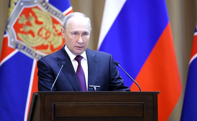 Путин призвал ФСБ пресечь активизацию «мрази», пытающейся расколоть Россию - видео