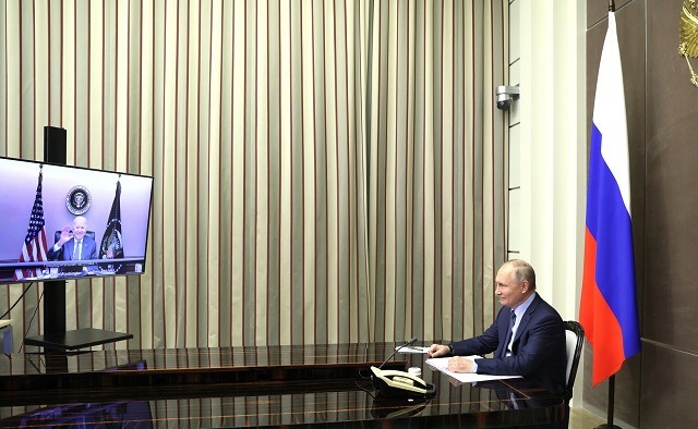 Байден назвал глупым вопрос репортера о его подходах к Путину 