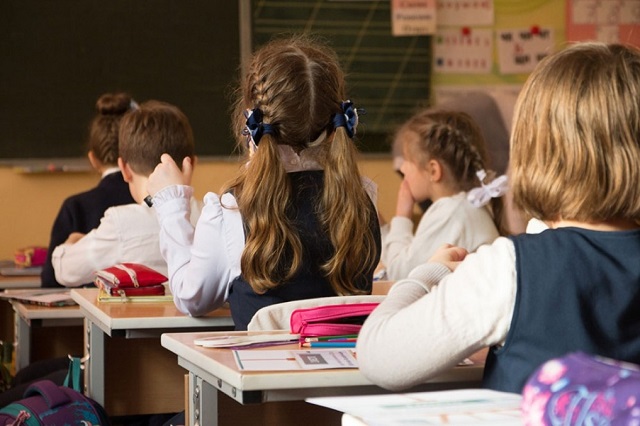 Власти Татарстана рассказали, какие выплаты положены  осиротевшим школьникам 