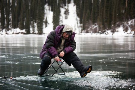 “Тонкости” зимы: в Татарстане массово погибают рыбаки (ВИДЕО)