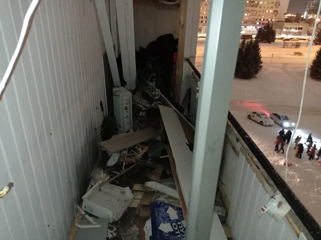 В новогоднюю ночь балкон жительницы Набережных Челнов разнесла взорвавшаяся петарда