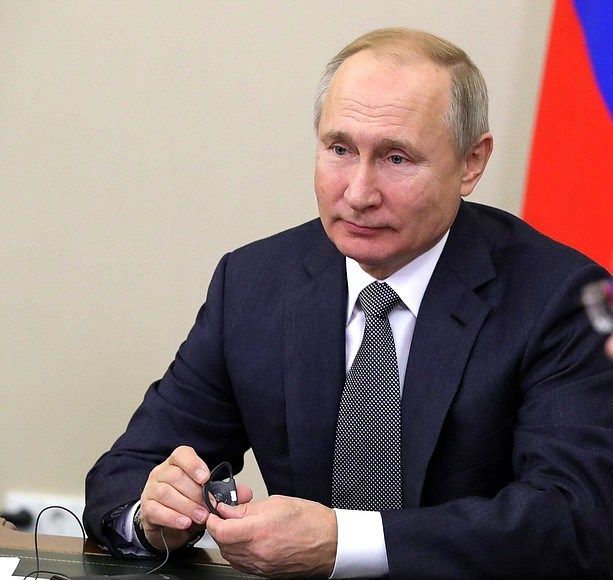 В Кремле прокомментировали подписанный Путиным закон об отечественном программном обеспечении 