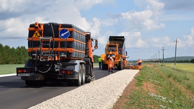 В Татарстане по нацпроекту ремонтируют автодорогу Мензелинск - Тогашево