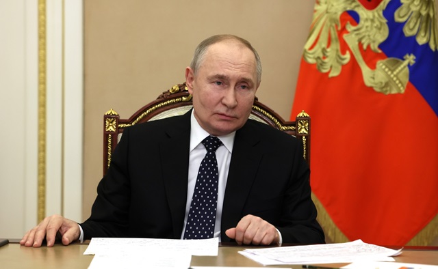 Путин подписал закон о списании процентов по кредитам бойцам СВО