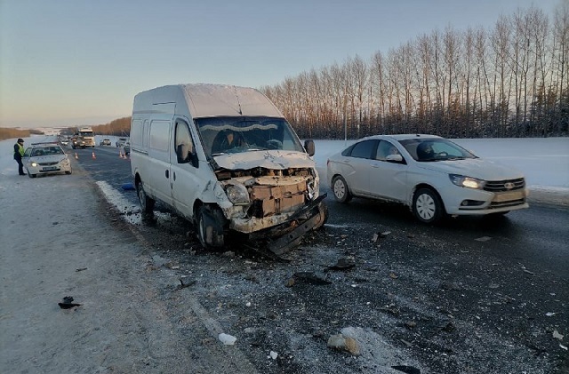 42-летняя пассажирка иномарки погибла в массовой аварии в Чистопольском районе РТ