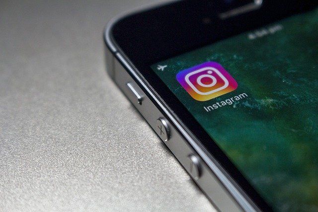 Instagram начнет навсегда удалять аккаунты за оскорбления в личных сообщениях