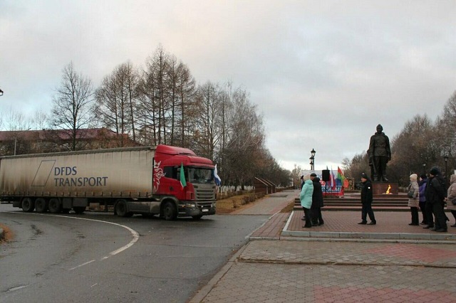 Жители Заинска отправили в зону СВО утеплитель и пиломатериалы