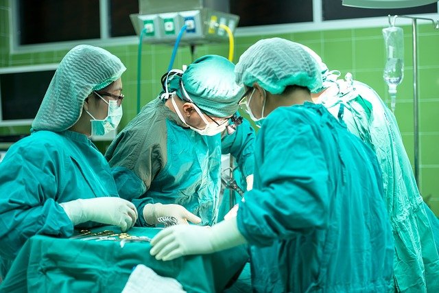 В Казани врачи РКБ удалили новорожденному ребенку опухоль весом 1,1 кг