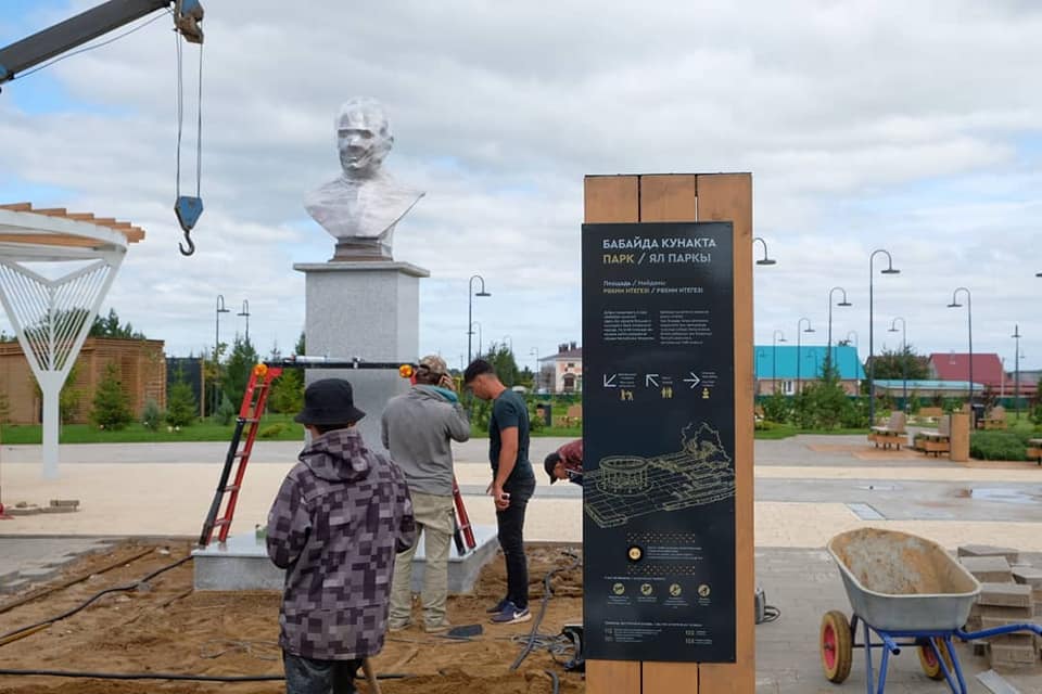 В Актанышском районе Татарстана установили памятник первому президенту Татарстана 