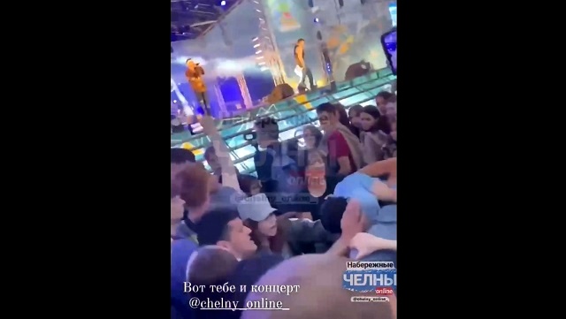 Массовая драка на концерте Gayazovs Brothers в Набережных Челнах попала на видео