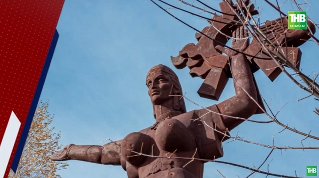 Акт вандализма: в Альметьевске выясняют, кто похитил часть памятника «Мать Татария»