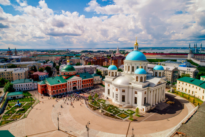 Прямая трансляция на ТНВ: Торжественная литургия в честь праздника обретения Казанской иконы Божией Матери