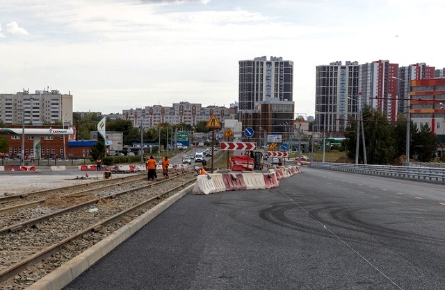 Движение трамваев на улице Гвардейская в Казани восстановили по прежней схеме