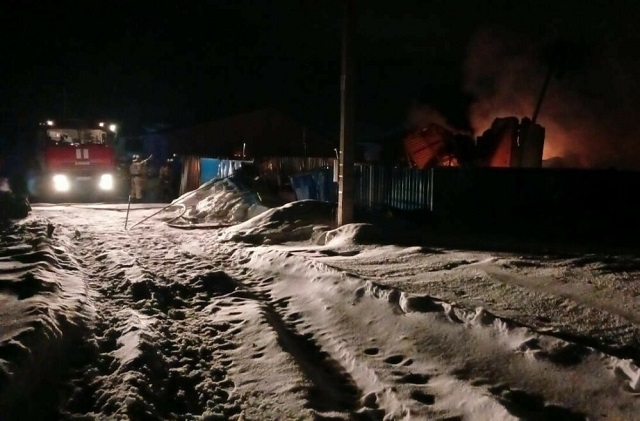 Спасший на пожаре сына 29-летний житель Татарстана впал в кому
