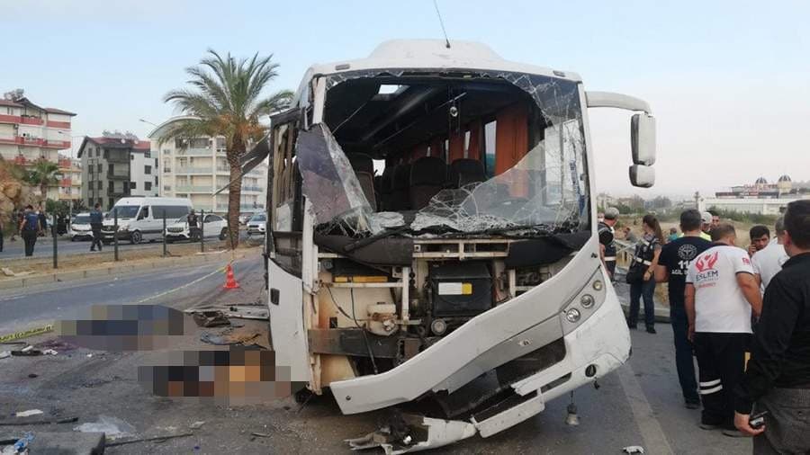 В Турции автобус с туристами из России попал в ДТП, четыре человека погибли – видео