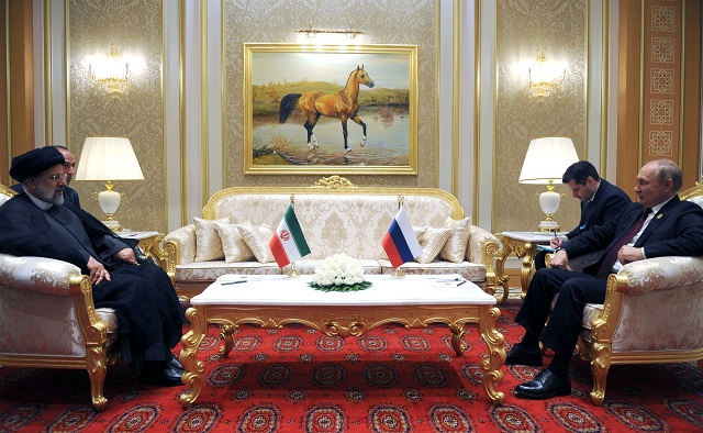 Путин: РФ и Иран находятся в постоянном контакте по вопросам политики и безопасности