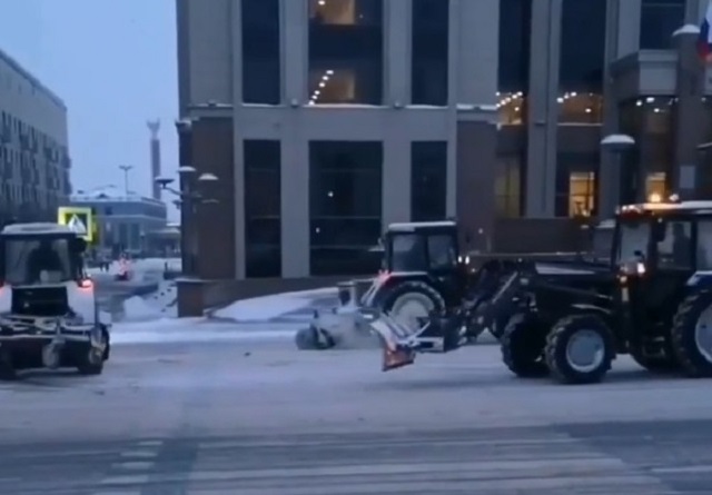 «Тракторный митинг» возле здания Госсовета РТ в Казани попал на видео