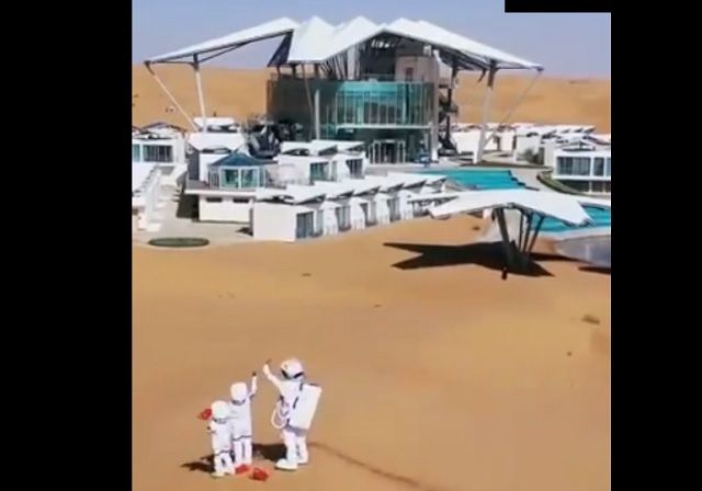 В пустыне Гоби открыли отель для желающих почувствовать себя марсианином