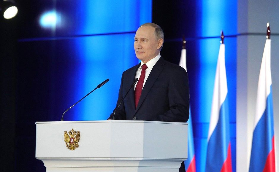 Владимир Путин предложил увеличить маткапитал и обеспечить школьников бесплатным питанием