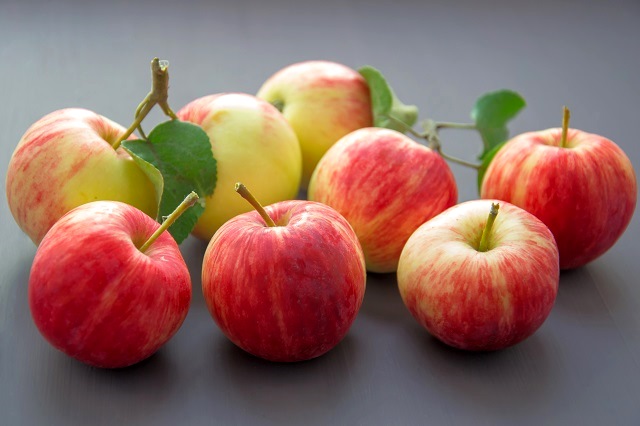 Жителям Татарстана назвали необычное свойство яблок