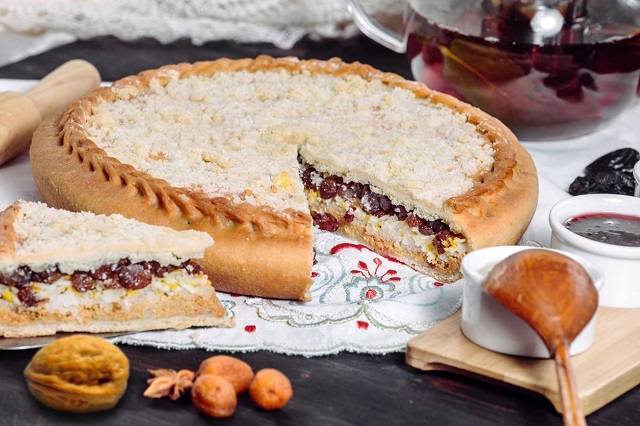 Татарский национальный пирог губадия вошел в топ необычных блюд для туристов в регионах