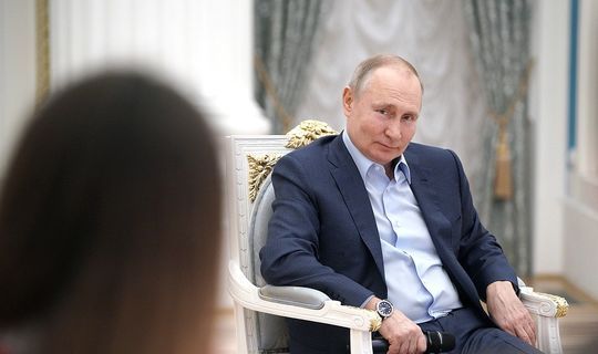Путин предложил пенсионерке из Татарстана позвонить Минниханову