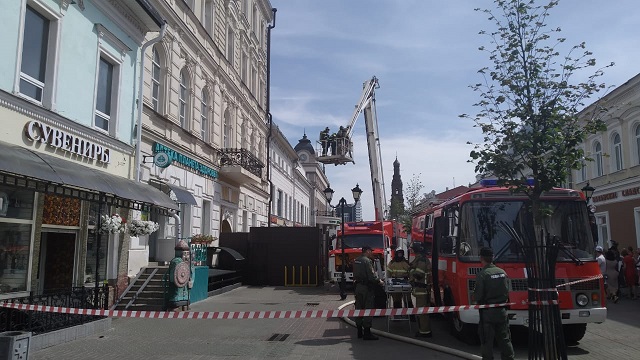 В центре Казани вспыхнула крыша исторического здания XIX века