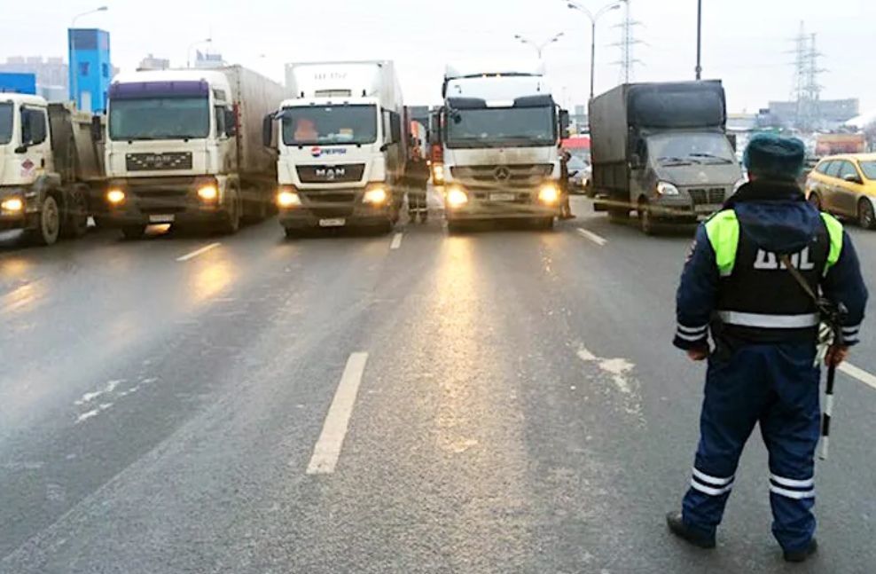 В Башкирии шестеро дальнобойщиков помогли задержать гонщика-наркомана из Татарстана