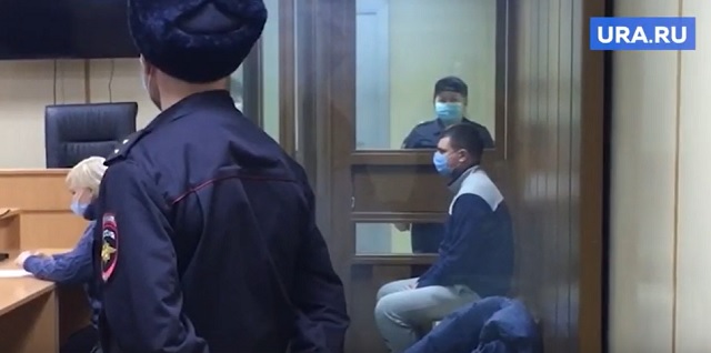 В Тюмени суд арестовал экс-сотрудника СК, насмерть сбившего двух человек – видео