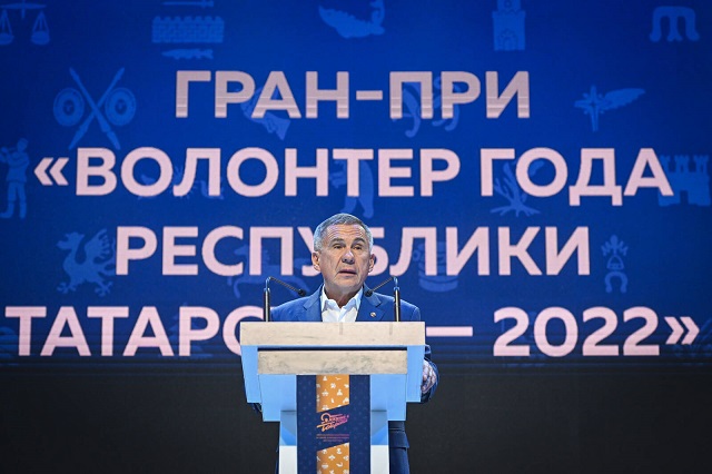 Минниханов выразил восхищение волонтерами Татарстана