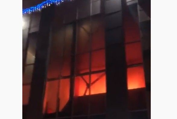 В торговом центре «Старт» в Нижнекамске произошел крупный пожар