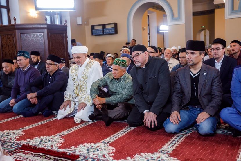Главам регионов России поручили ограничить посещение церквей и мечетей