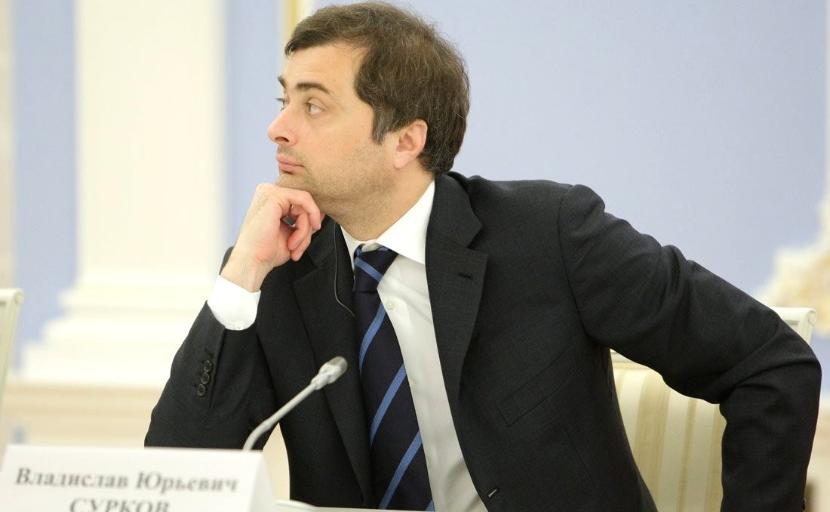 Бывший помощник президента России Владислав Сурков не смог объяснить свой уход