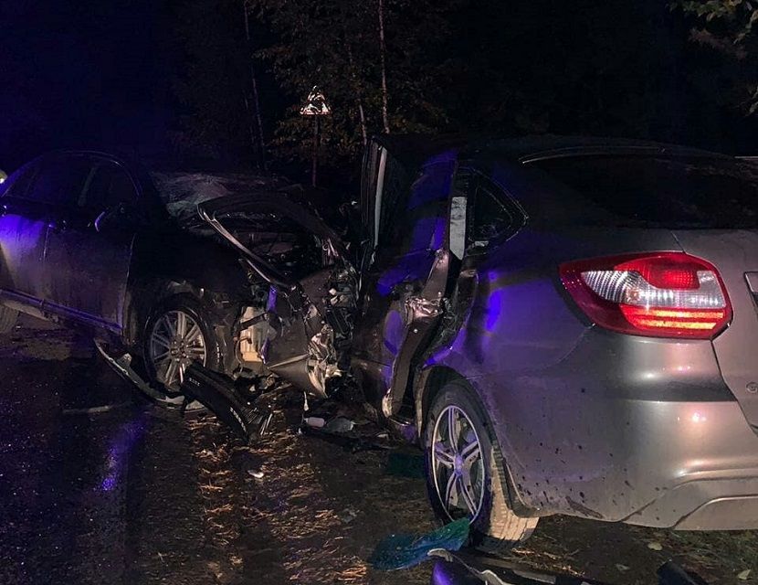 В Татарстане 23-летний владелец Toyota Avensis спровоцировал смертельное ДТП
