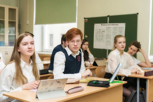 В 2022 году ЕГЭ будут сдавать все выпускники российских школ без исключения