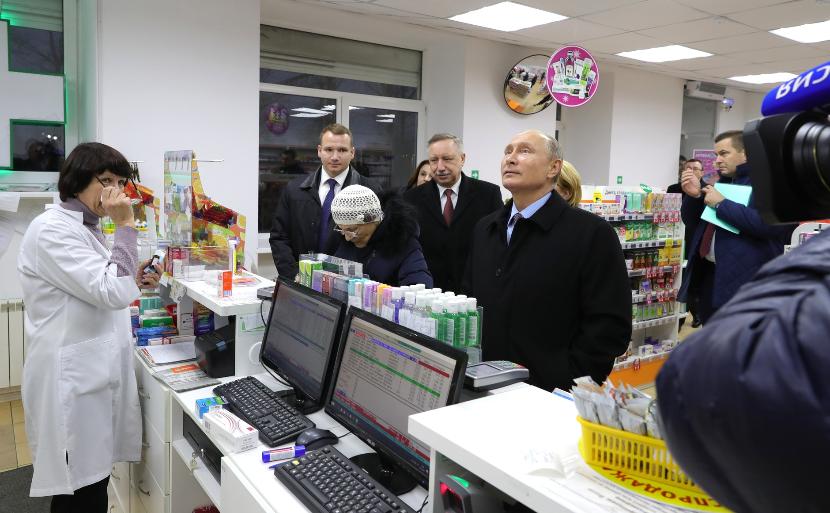 Россияне стали скупать презервативы и антидеприсанты