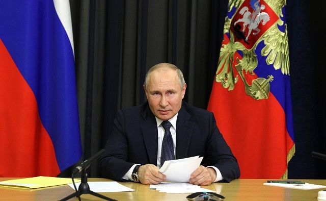 Путин выступил против обязательной вакцинации от вируса COVID-19
