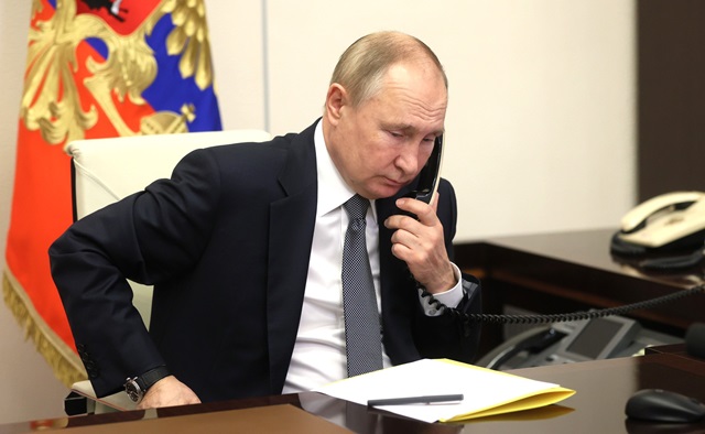 Песков назвал Путина трудоголиком
