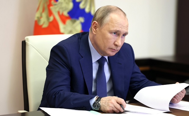 Путин: важно синхронизировать строительство дорог в России с развитием логистики